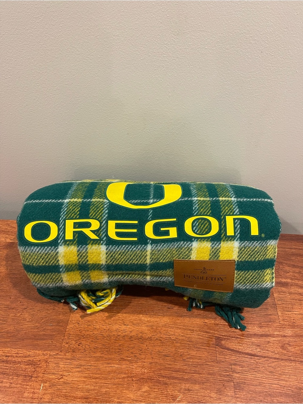 Pendleton Home Collection Univ. Oregon Ducks Plaid Blanket 100% Wool Made in US